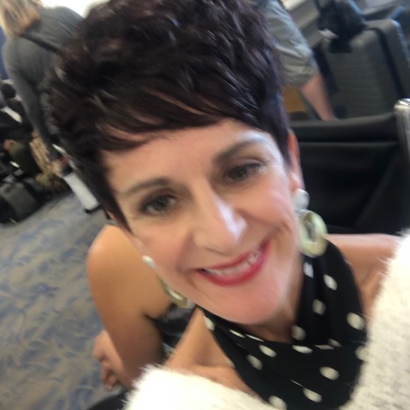 Meet your Posher, Libby - Picture 2 of 2